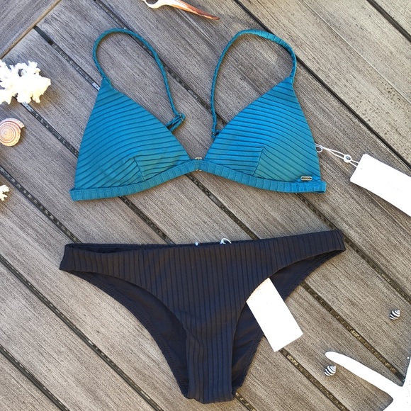 🌴🔆RIP CURL- PREMIUM SURF FIXED CHEEKY BIKINI SET - Picture 5 of 13